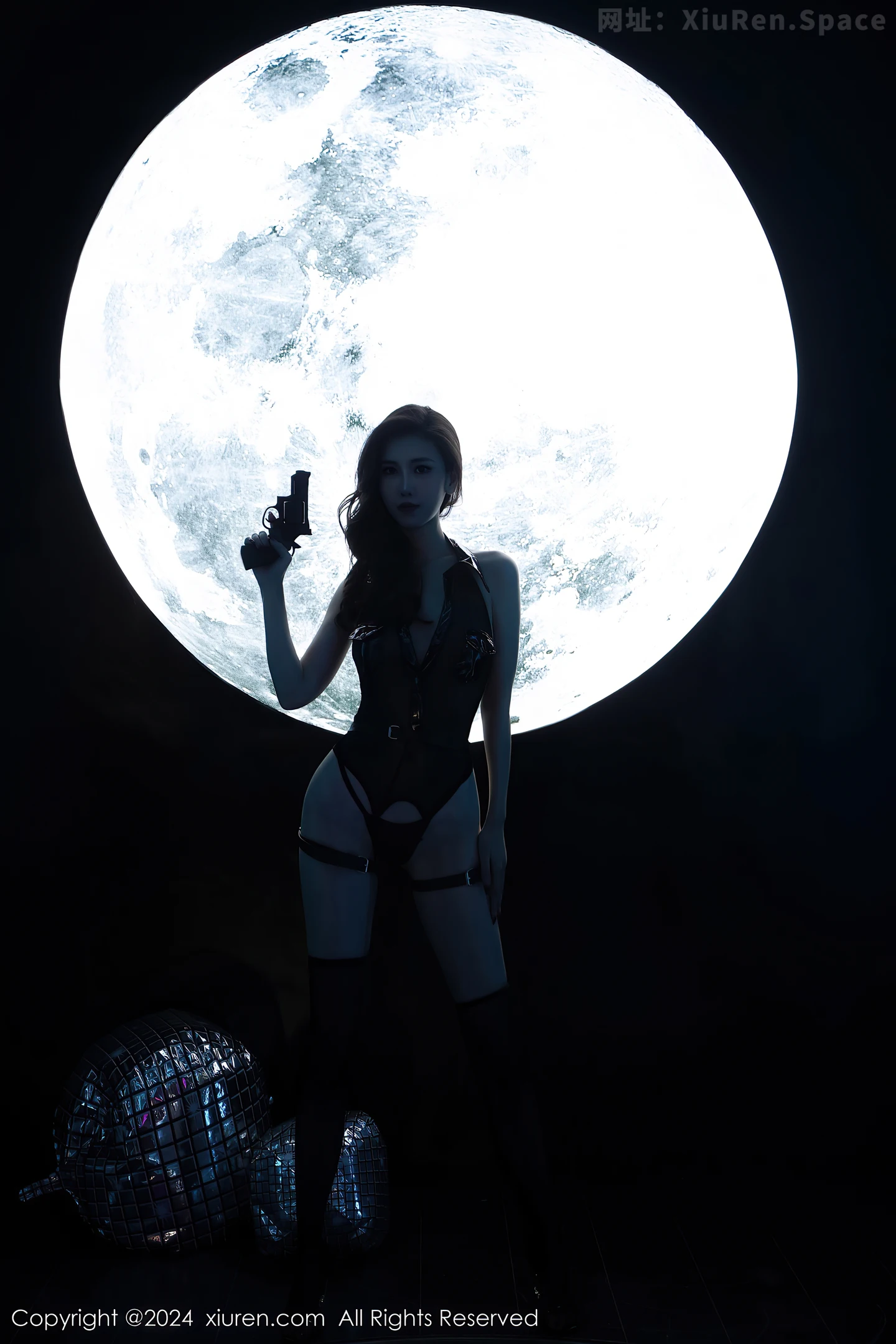 图片[2]-[XiuRen秀人网]VOL.7952 模特章芃芃性感黑色薄纱服饰配黑丝袜秀惹火身材极致魅惑写真81P-秀人网官方网站